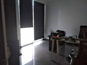 Se vende apartamento en condominio de Piedades Santa Ana 25.625