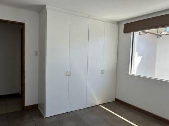 Se vende casa en condominio de San Rafael Escazú 25-242