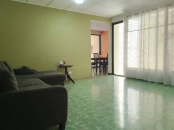 Se vende casa con apartamento en Merced San José 25-847