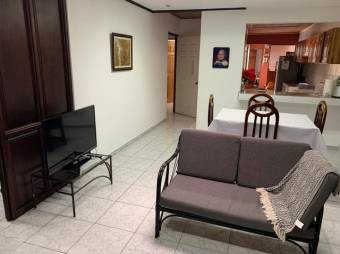 Se vende casa para inversión en Mercedes Heredia 23-1919