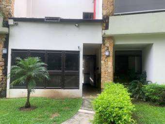 Venta de Apartamento en Uruca, Santa Ana. RAH 25-536