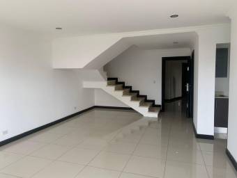 Venta de Apartamento en Uruca, Santa Ana. RAH 25-536