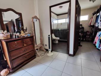 Venta de Casa en San Francisco de Heredia. RAH 25-1005