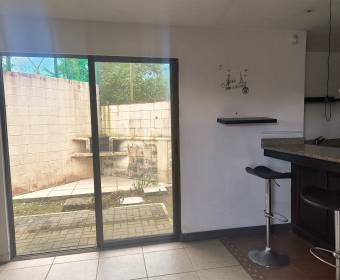 Casa a la venta en condominio Brisas del Este en Montes de Oca San José.