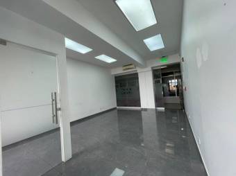 Se alquila local comercial en zona estratégica de Santa Ana Centro 25-181