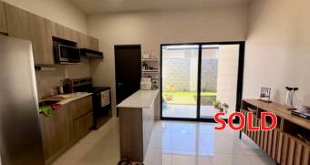 Santa Ana casa nueva en condominio venta $195.000 /Pozos