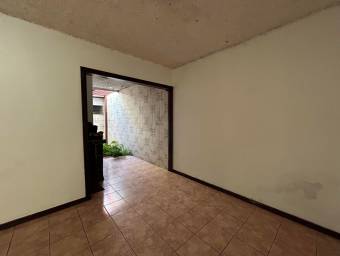 Venta de Casa en Alajuela. RAH 25-1221