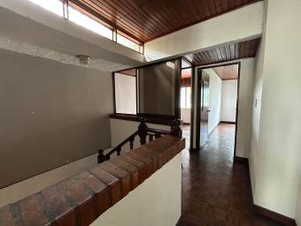 Venta de Casa en Alajuela. RAH 25-1221