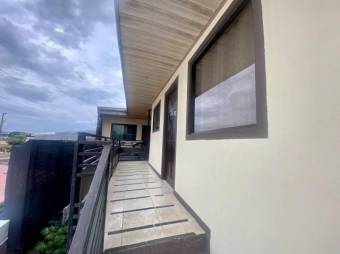 Se vende propiedad con 3 apartamentos en San Rafael de Alajuela 25-198