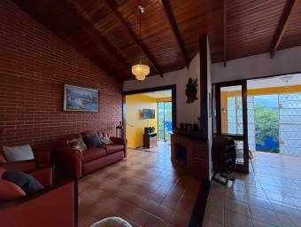 Venta de Casa en Mercedes, Heredia. RAH 25-1226