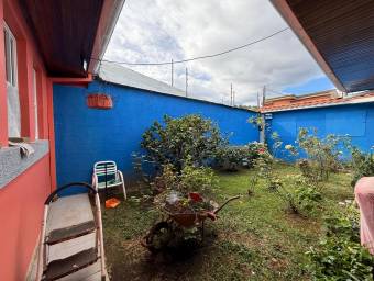 Venta de Casa en Mercedes, Heredia. RAH 25-1226