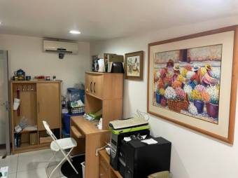 Se vende local en Centro Comercial de Escazú 25-136, $ 230,000, 2, San José, Escazú