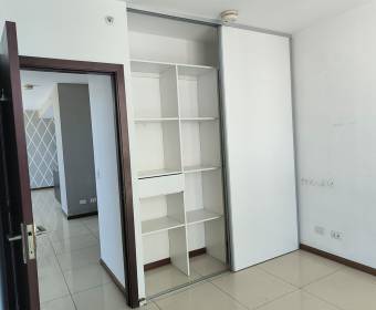 Apartamento a la venta en condominio Bambú Eco Urbano San José.