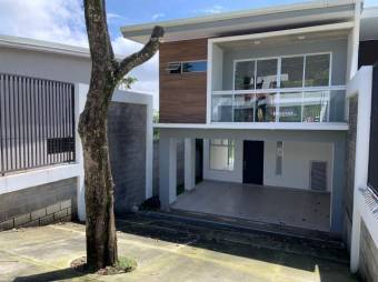 Se vende moderna casa en San Antonio de Escazú 25-142