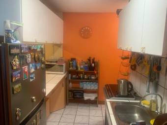 Se vende espaciosa casa en San Antonio de Escazú 25-1145