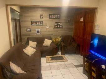 Se vende espaciosa casa en San Antonio de Escazú 25-1145