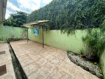 Venta de Casa en San Isidro, Alajuela. RAH 24-1756