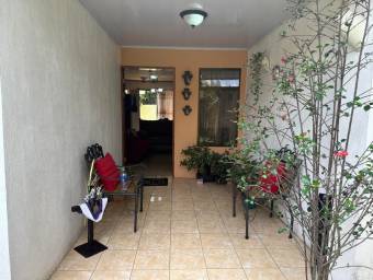 Venta de Casa en San Isidro, Alajuela. RAH 24-1756