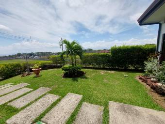 Venta de Casa en La Guácima, Alajuela. RAH 24-1680