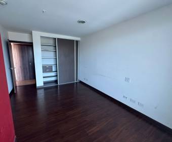 Apartment for sale in Torres Paseo Colón condominium in San José. 