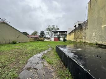 ALQUILER DE CASA, BARRIO ESCALANTE.