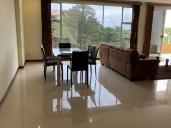 Se vende apartamento en condominio de San Rafael Escazú 24-420