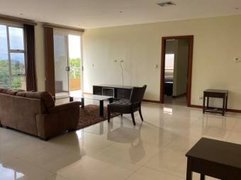 Se vende apartamento en condominio de San Rafael Escazú 24-420