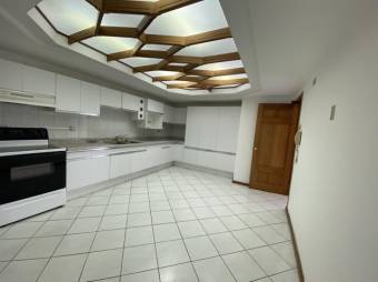 Se vende moderno apartamento en San Rafael Escazú 25-184