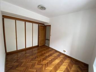 Se vende moderno apartamento en San Rafael Escazú 25-184