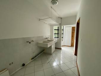 Se vende moderno apartamento en San Rafael Escazú 25-184