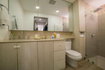 Se vende moderna casa en condominio de Escazú 25-846