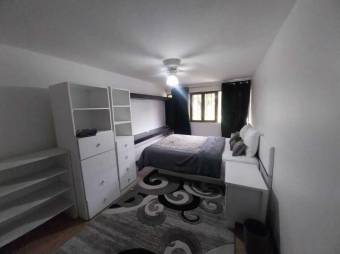 Se vende moderna casa en residencial de Escazú 25-173