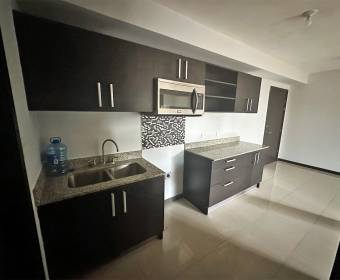 Apartamento a la venta en condominio San Nicolás de Bari ubicado en Santa Ana.