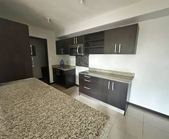 Apartamento a la venta en condominio San Nicolás de Bari ubicado en Santa Ana.