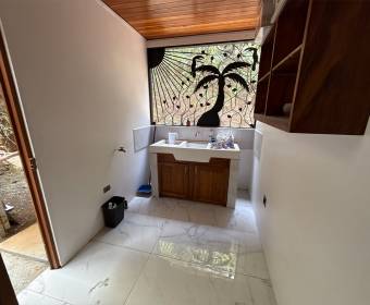 House for sale in San Miguel de Turrúcares with a large lot overlooking a nature reserve House for sale in San Miguel de Turrúcares with a large lot overlooking a nature reserve