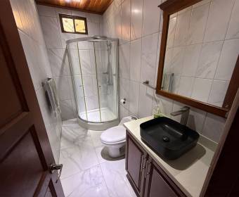 House for sale in San Miguel de Turrúcares with a large lot overlooking a nature reserve House for sale in San Miguel de Turrúcares with a large lot overlooking a nature reserve