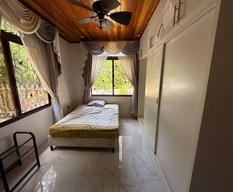 House for sale in San Miguel de Turrúcares with a large lot overlooking a nature reserve House for sale in San Miguel de Turrúcares with a large lot overlooking a nature reserve