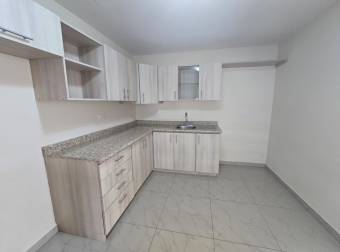 VENTA DE CASA DE DOS PLANTAS EN EL CORAZON DE TIBAS, SAN JOSE