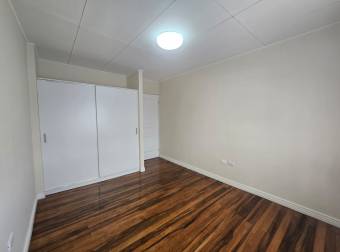 VENTA DE CASA DE DOS PLANTAS EN EL CORAZON DE TIBAS, SAN JOSE