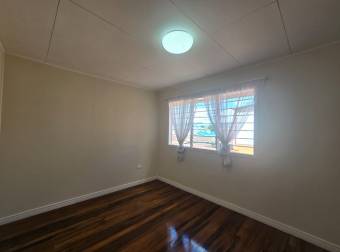 VENTA DE CASA DE DOS PLANTAS EN EL CORAZON DE TIBAS, SAN JOSE