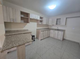 VENTA DE CASA DE DOS PLANTAS EN EL CORAZON DE TIBAS, SAN JOSE