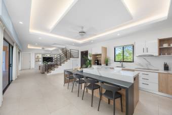 Luxury Villa with Panoramic Ocean Views in Tamarindo