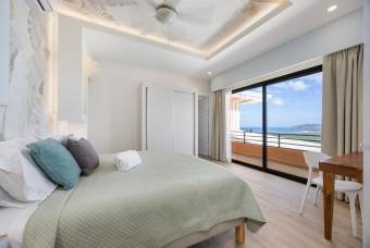 Luxury Villa with Panoramic Ocean Views in Tamarindo