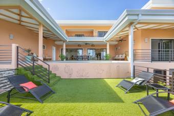 Luxury Villa with Panoramic Ocean Views in Tamarindo