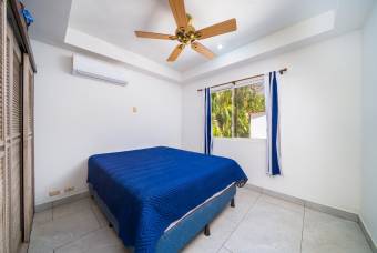 Casa con piscina y gran terreno cerca de Tamarindo