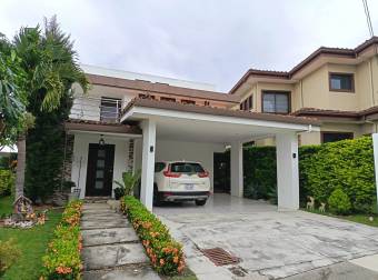 CityMax Vende casa en Ulloa, Heredia. 