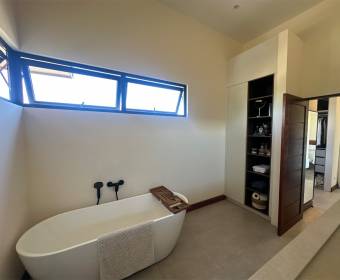 Casa de 4 habitaciones a la venta en La Guacima, Hacienda Espavel 