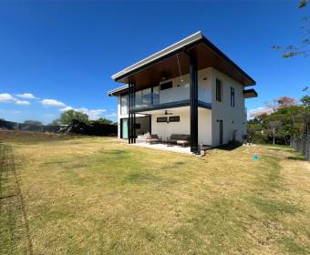 Casa de 4 habitaciones a la venta en La Guacima, Hacienda Espavel 