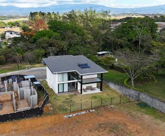 Casa de 4 habitaciones a la venta en La Guacima, Hacienda Espavel 