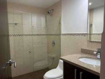 Se alquila apartamento en Guachipelín de Escazú #26-1070